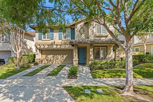 1641 Magnolia Cir, Vista, CA, 92081-4550 | Card Image