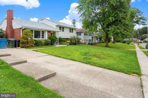 7106 Jayhawk St, ANNANDALE, VA, 22003-5831 | Card Image