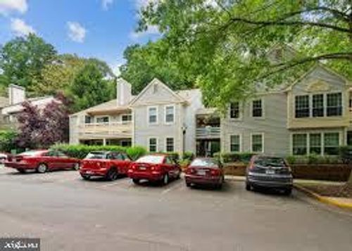 302a-2225 Lovedale Ln, RESTON, VA, 20191-2362 | Card Image