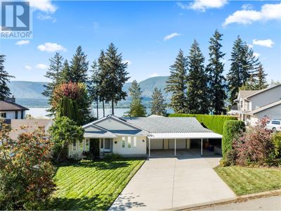 4861 11 St Ne, House other with 3 bedrooms, 3 bathrooms and 1 parking in Salmon Arm BC | Image 1