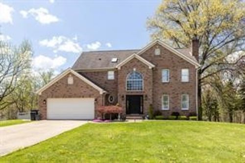 105 Glenfield Dr, Brighton Twp, PA, 15009-9629 | Card Image