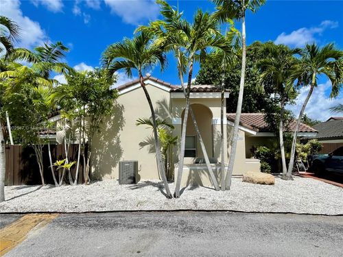 11463 Sw 74th St, Miami, FL, 33173-2678 | Card Image