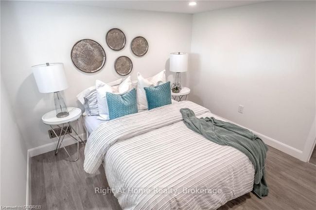 341 Vancouver St, House other with 4 bedrooms, 2 bathrooms and 5 parking in London ON | Image 14