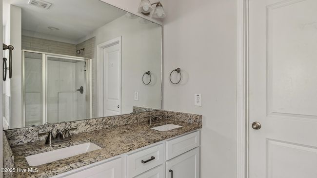 Double Sinks - Primary Bath | Image 26