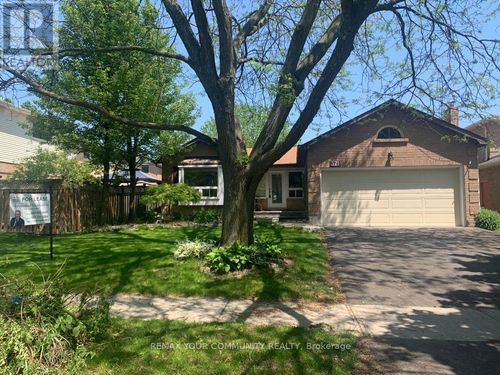 basement-371 Selby Crescent, Newmarket (Bristol-London), ON, L3Y6E2 | Card Image