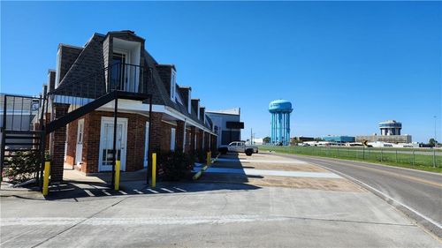 c-3212 S I 10 Service Rd W, Metairie, LA, 70001-1996 | Card Image