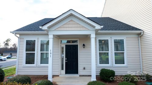 101 N Ferncliff Dr, Mount Holly, NC, 28120-2380 | Card Image