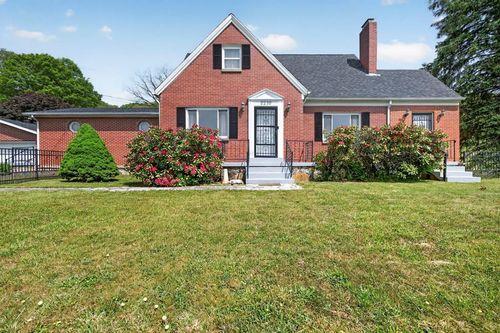 2210 Virginia Ave, Bluefield, VA, 24605-9366 | Card Image