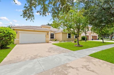 4286 Nw 42nd Ter, House other with 4 bedrooms, 3 bathrooms and null parking in Coconut Creek FL | Image 2