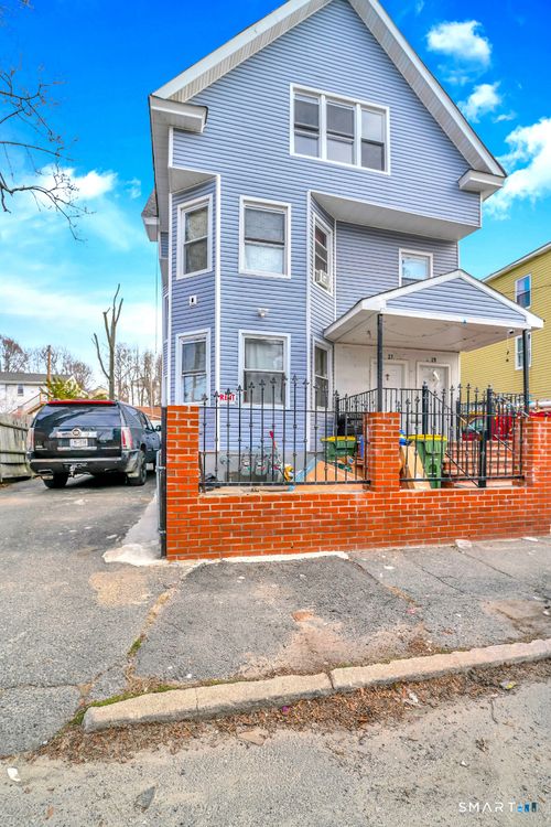 2-27 Walnut Ave, Waterbury, CT, 06704-4104 | Card Image