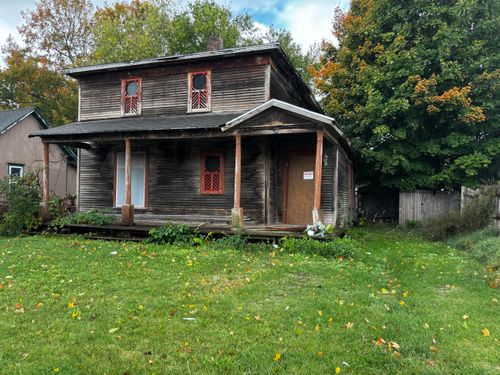 134 S Paw Paw St, Coloma, MI, 49038-9578 | Card Image