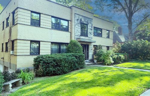 458 Wood Ave, Cincinnati, OH, 45220-3301 | Card Image