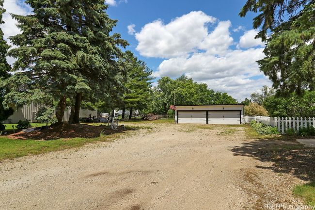 3914 N Richmond Rd, House other with 4 bedrooms, 3 bathrooms and 5 parking in Johnsburg IL | Image 4