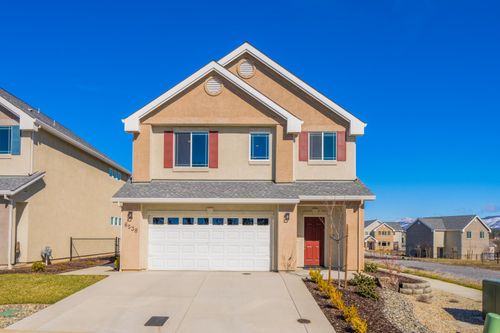 6538 Bandito Dr, Redding, CA, 96003-6907 | Card Image
