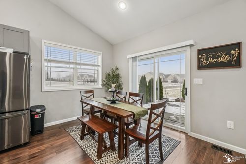 5430 Mustang Dr, Newport, MI, 48166-9591 | Card Image