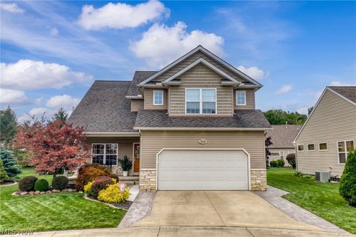 3528 Brook Ct, Avon, OH, 44011-2594 | Card Image