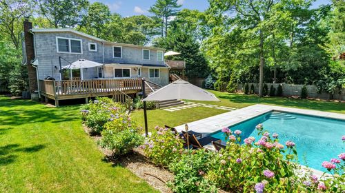 18 Bay View Rd, Southampton, NY, 11968-1106 | Card Image