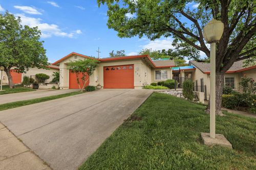 732 Stonebriar Trl, Redding, CA, 96003-2840 | Card Image