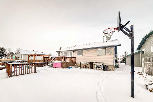 1 Madison Court, House other with 5 bedrooms, 3 bathrooms and 4 parking in Strathmore AB | Image 43