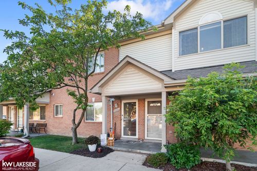 21066 Flora St, Roseville, MI, 48066-4558 | Card Image
