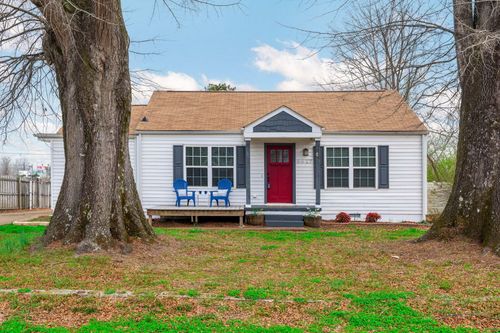 6627 Hilton Dr, Chattanooga, TN, 37412-4240 | Card Image
