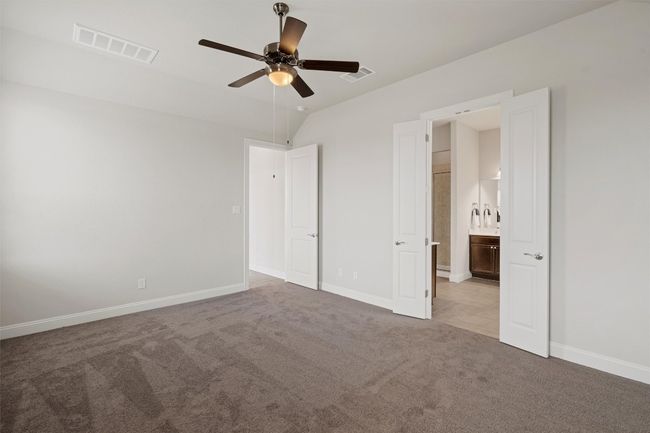 (pic from 2024 prior to current tenant moving in). | Image 17