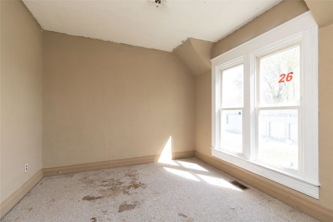 205 Jefferson St, Home with 3 bedrooms, 1 bathrooms and null parking in Carlisle IA | Image 18