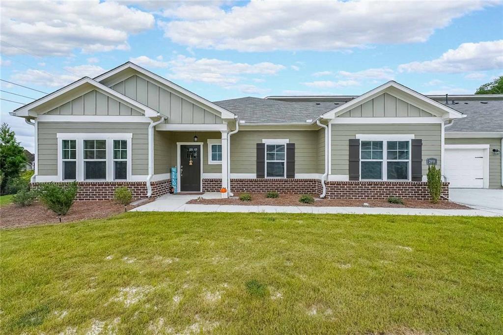 Rambler Dr, Loganville, GA 30052