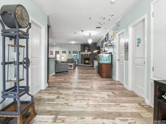 11890 Ranch Road 965, House other with 6 bedrooms, 4 bathrooms and null parking in Fredericksburg TX | Image 13