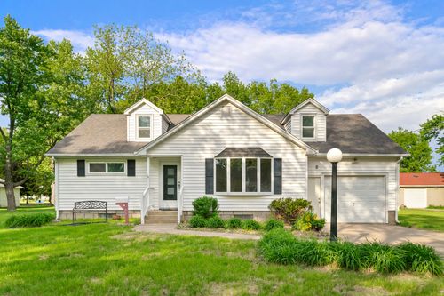 316 8th Ave, Camanche, IA, 52730-2226 | Card Image