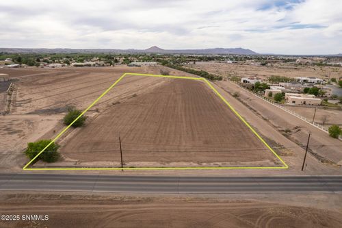 1300 W Boutz Rd, Las Cruces, NM, 88005 | Card Image