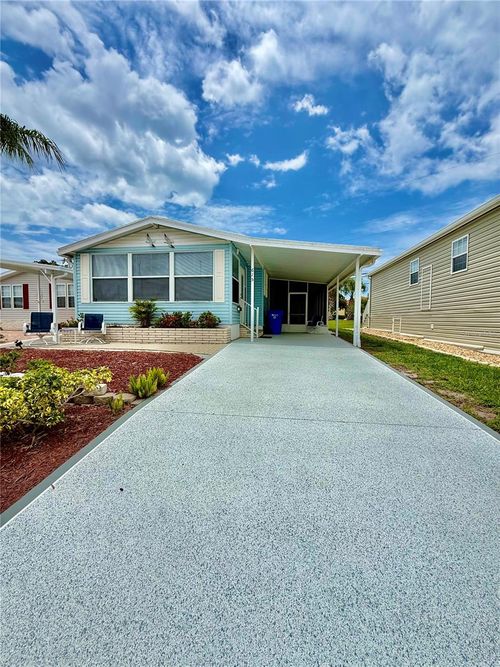 615 S Green Cir, VENICE, FL, 34285-2913 | Card Image