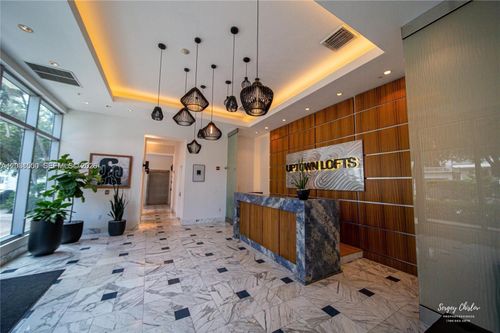 ph103-2275 Biscayne Blvd, Miami, FL, 33137-5032 | Card Image