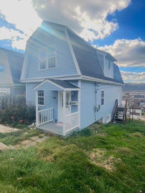 1408 4th Ave, Conway, PA, 15027-1418 | Card Image