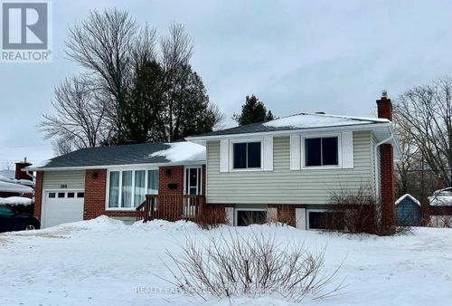 199 Camelot Dr, North Bay, ON, P1A3K6 | Card Image