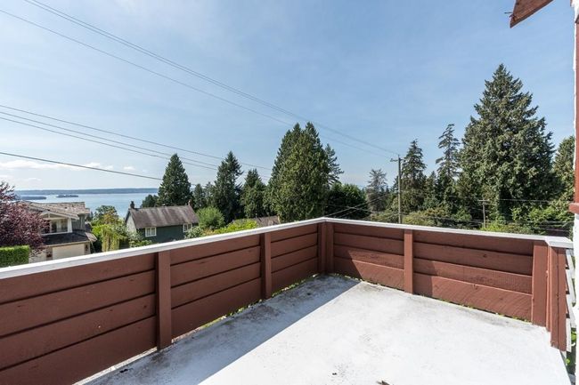 2671 Ottawa Avenue, House other with 3 bedrooms, 1 bathrooms and 2 parking in West Vancouver BC | Image 4