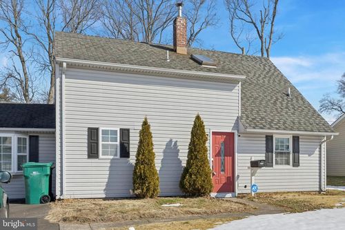 131 Ivy Hill Rd, LEVITTOWN, PA, 19057-2325 | Card Image