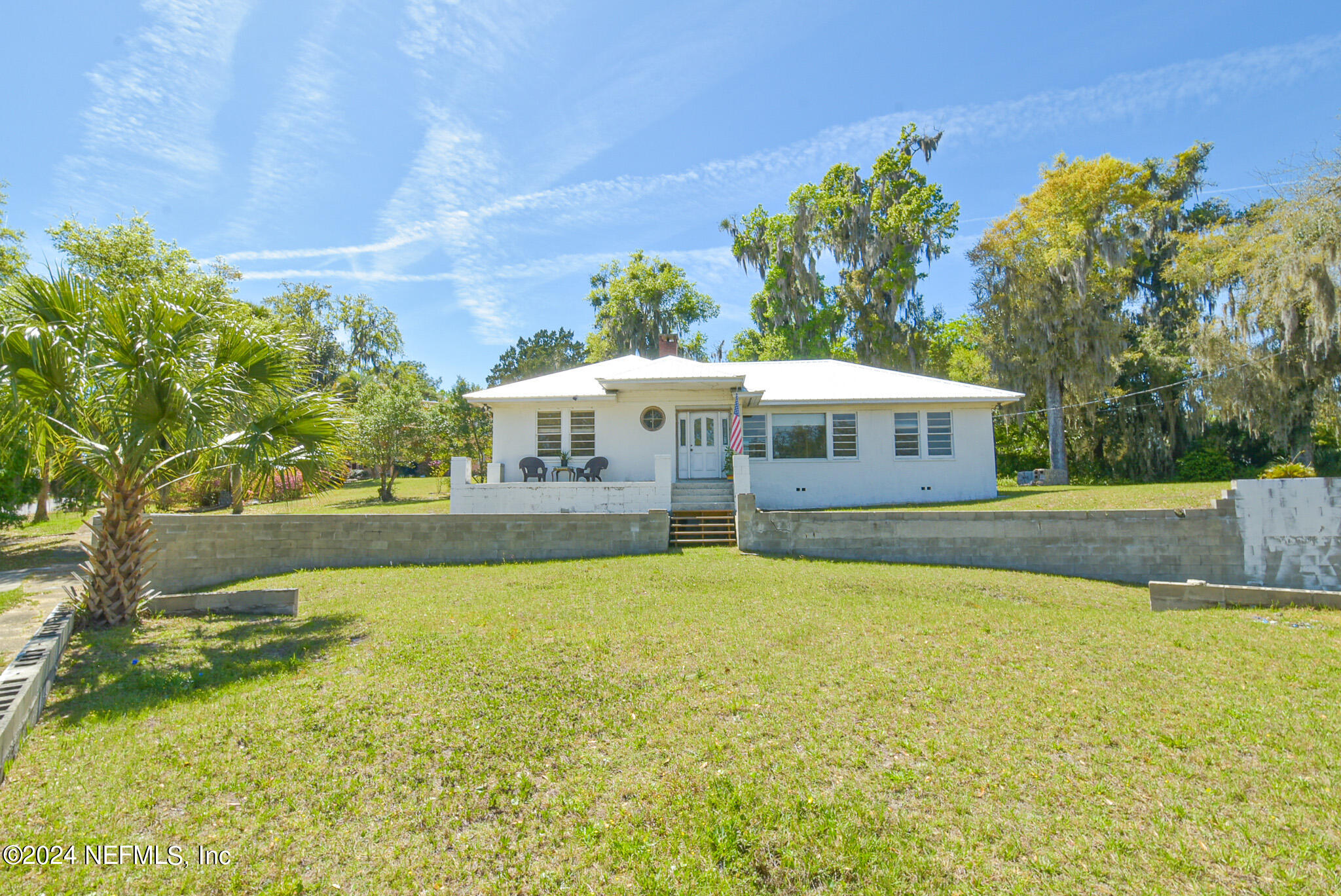 Carr St, Palatka, FL 32177