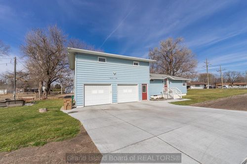 4203 W Capital Ave, Grand Island, NE, 68803-1412 | Card Image