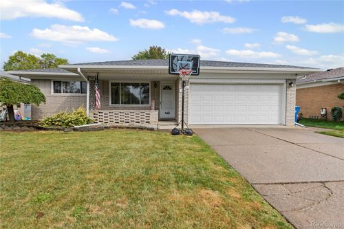 30252 Newport Dr, Warren, MI, 48088-3113 | Card Image