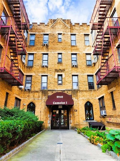 c11-2940 Ocean Ave, Brooklyn, NY, 11235-3223 | Card Image