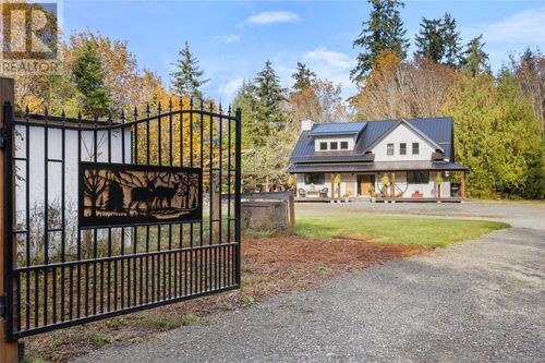 880 Ohiat Rd, Qualicum Beach, BC, V9K2M8 | Card Image