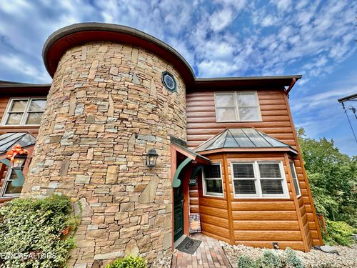 3321-2044 Hickory Ridge Way, Sevierville, TN, 37862-2783 | Card Image