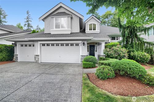 916 275th Pl Se, Sammamish, WA, 98075-5913 | Card Image
