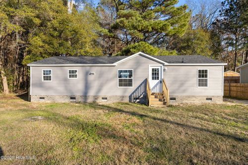 66 Willow Creek Ln, Whiteville, NC, 28472-3863 | Card Image