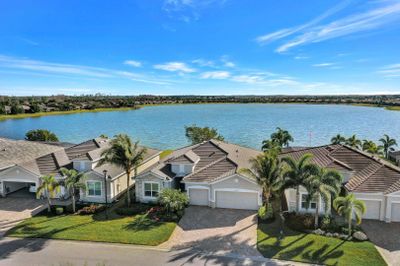 16467 Bonita Landing Circle, House other with 3 bedrooms, 3 bathrooms and null parking in Bonita Springs FL | Image 3