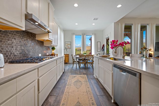 1235 Yaupon Loop, House other with 4 bedrooms, 3 bathrooms and null parking in New Braunfels TX | Image 7