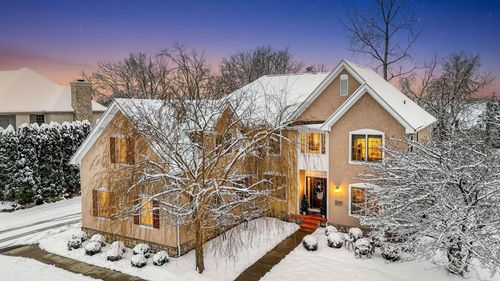 8159 Winchcombe Dr, Dublin, OH, 43016-8270 | Card Image