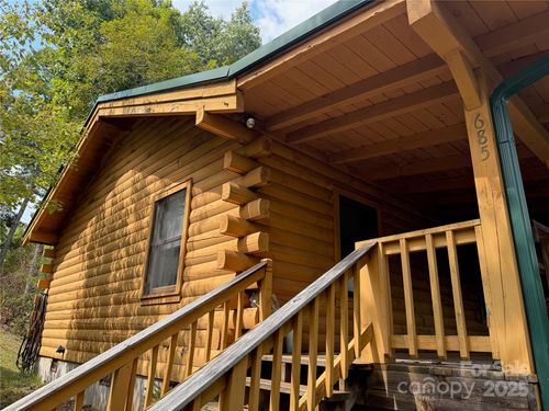 685 Possum Holler, Bryson City, NC, 28713-1195 | Card Image
