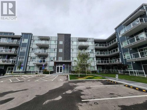 80 Carrington Plaza Nw, Calgary, AB, T3P1X6 | Card Image